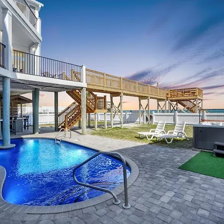 Ocean Breeze - Ocean Front, 7 Bedroom